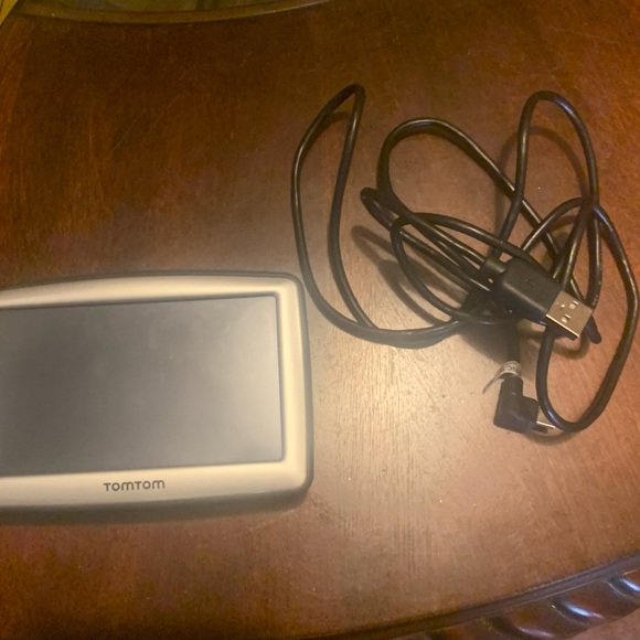 Tom Tom Car Audio, Video & GPS XL - Picture 4 of 6